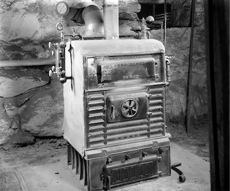 1900s COAL BURNING STEAM BOILER HEATER Stock Photo - Rights-Managed, Code: 846-02793371