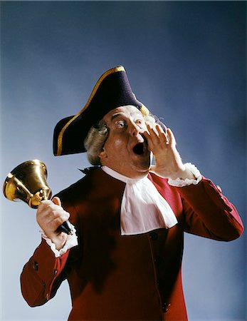 MAN COLONIAL TOWN CRIER 18th CENTURY COSTUME SHOUTING NEWS RINGING BELL Stock Photo - Rights-Managed, Code: 846-03164042