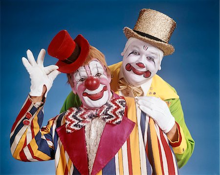 simsearch:846-03166353,k - 1970s PORTRAIT OF TWO SMILING CLOWNS Stock Photo - Rights-Managed, Code: 846-03164075