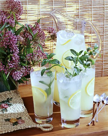 ICED PITCHER OF LEMONADE AND THREE GLASSES Stock Photo - Rights-Managed, Code: 846-03164208