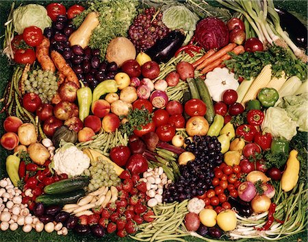 1970s OVERALL PATTERN OF FRESH FRUIT AND VEGETABLES Stock Photo - Rights-Managed, Code: 846-03164211
