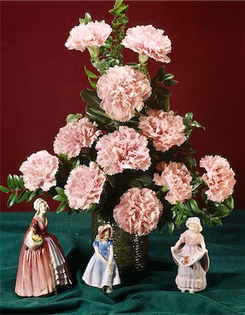 simsearch:846-06112047,k - CARNATIONS PINK FIGURINES CERAMIC Foto de stock - Con derechos protegidos, Código: 846-03164467