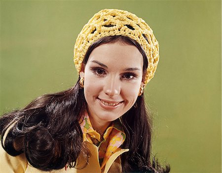 1970s PORTRAIT SMILING YOUNG LONG HAIR BRUNETTE WOMAN WEARING YELLOW CROCHET CAP Stock Photo - Rights-Managed, Code: 846-03164545