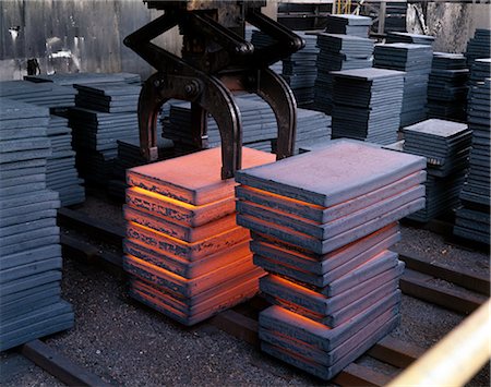 derretimiento - STEEL MILL INTERIOR ALAN WOOD STEEL MILL Foto de stock - Con derechos protegidos, Código: 846-03164713