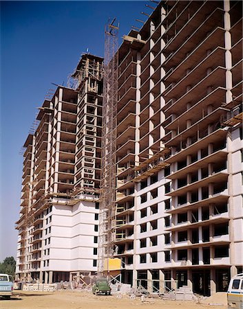 1970s APARTMENT BUILDING UNDER CONSTRUCTION THE PLAZA TOWERS CHERRY HILL NJ Stock Photo - Rights-Managed, Code: 846-03164720