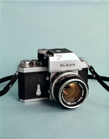 spiegelreflexkamera - 1960ER JAHRE STILLEBEN NIKON F SLR-KAMERA Stockbilder - Lizenzpflichtiges, Bildnummer: 846-03164876