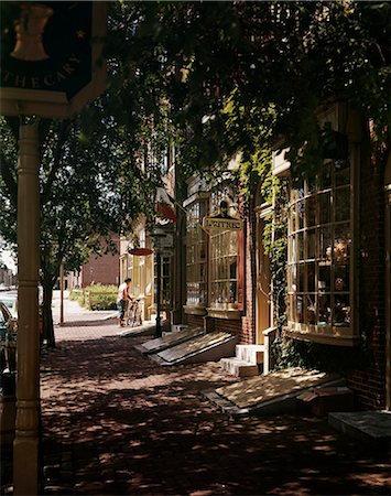 people usa street scene - 1970s HEAD HOUSE SQUARE HISTORIC DISTRICT PHILADELPHIA PA Stock Photo - Rights-Managed, Code: 846-03165167