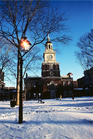 pennsylvanie - DES ANNÉES 1970 L'INDEPENDENCE HALL D'HIVER NEIGE PHILADELPHIE (PENNSYLVANIE). Photographie de stock - Rights-Managed, Code: 846-03165189