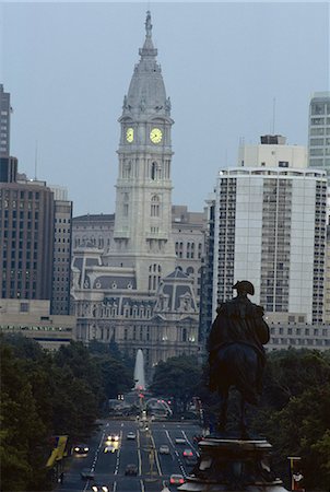 simsearch:846-03166163,k - 1980ER JAHREN PHILADELPHIA, PA-BLICK RICHTUNG RATHAUS IN DER ABENDDÄMMERUNG Stockbilder - Lizenzpflichtiges, Bildnummer: 846-03165197