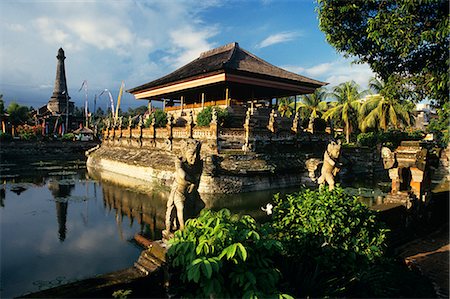 BALI, INDONESIA KLUNGKUNG PALACE OF JUSTICE Foto de stock - Con derechos protegidos, Código: 846-03165349