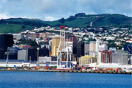 simsearch:846-05645754,k - WELLINGTON, NEW ZEALAND VIEW OF CITY ALONG THE WATER Stock Photo - Rights-Managed, Code: 846-03165430