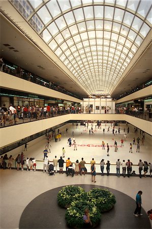 HOUSTON, TX SKATING RINK IN THE GALLERIA SHOPPING MALL Foto de stock - Direito Controlado, Número: 846-03165444