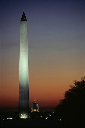 WASHINGTON MONUMENT AND CAPITOL BUILDING AGAINST PRE-DAWN SPRING SKY WASHINGTON, DC Foto de stock - Con derechos protegidos, Código: 846-03165717