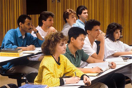 simsearch:846-03164615,k - WHARTON SCHOOL LECTURE CLASSROOM AT UNIVERSITY OF PENNSYLVANIA PHILADELPHIA, PA Foto de stock - Direito Controlado, Número: 846-03165881