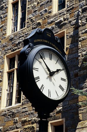 GEORGETOWN UNIVERSITY WASHINGTON, DC ROMAN NUMERAL CLOCK Foto de stock - Con derechos protegidos, Código: 846-03165969