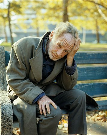 poor humanity - 1970s HOMELESS MAN ELDERLY SITTING ON PARK BENCH Stock Photo - Rights-Managed, Code: 846-03166179