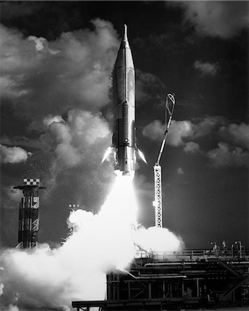 1960s ATLAS ICBM LAUNCH Foto de stock - Direito Controlado, Número: 846-03163184