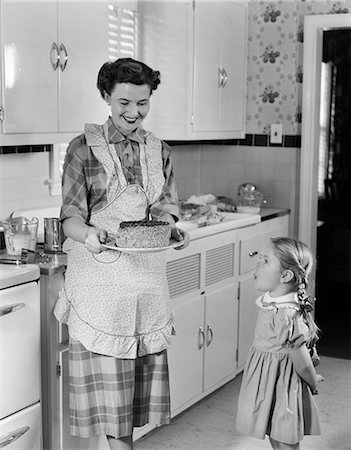 retro mom and child - 1950s MOTHER DAUGHTER KITCHEN Stock Photo - Rights-Managed, Code: 846-03163380