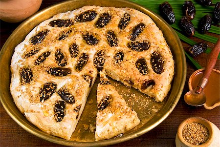 Ancienne pâtisserie babylonienne, pain sucré avec du miel, de dates, de sésame, Hilla, Province de Babil, Irak, Moyen-Orient Photographie de stock - Rights-Managed, Code: 841-05784030