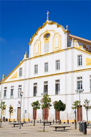 plaza de la república - Jesuit College Church in Republic Square, Portimao, Algarve, Portugal, Europe Foto de stock - Con derechos protegidos, Código: 841-05784355