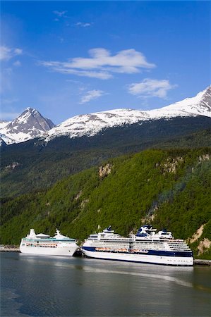 skagway - Cruise ships docked in Skagway, Southeast Alaska, United States of America, North America Foto de stock - Con derechos protegidos, Código: 841-05784367