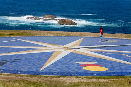 Boussole de carrelage près de la tour d'Hercules phare, ville de La Corogne, Galice, Espagne, Europe Photographie de stock - Rights-Managed, Code: 841-05784391