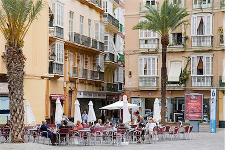 Cafe on the Cathedral Plaza, Cadiz, Andalusia, Spain, Europe Foto de stock - Con derechos protegidos, Código: 841-05784401