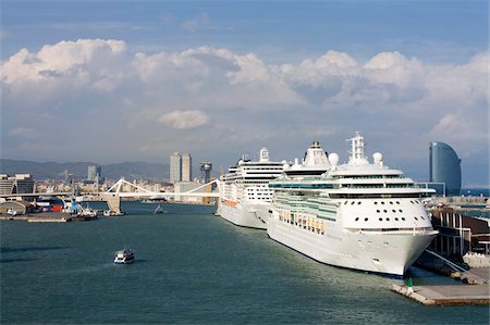 simsearch:841-06447130,k - Cruise ships in Barcelona Port, Barcelona, Catalonia, Spain, Europe Foto de stock - Con derechos protegidos, Código: 841-05784446