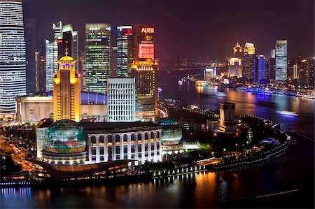 Nouvelle skyline de Pudong, à la recherche sur la rivière Huangpu le Bund, Shanghai, Chine, Asie Photographie de stock - Rights-Managed, Code: 841-05784811