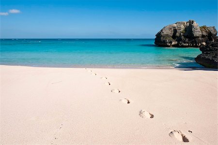 footprints sandy beach - Warwick Long Bay, Jobson's Cove, Bermuda, Central America Stock Photo - Rights-Managed, Code: 841-05784972