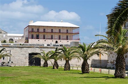 The Commissioner's House from the Victualling Yard at the Royal Naval Dockyard, Bermuda, Central America Stock Photo - Rights-Managed, Code: 841-05784989