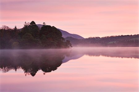 derwentwater - Lever du soleil sur la Derwent Water dans le Parc National de Lake District, Cumbria, Angleterre, Royaume-Uni, Europe Photographie de stock - Rights-Managed, Code: 841-05785100