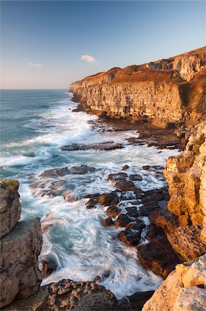 Rough seas en hiver s'écraser sur les rochers à Winspit sur l'île de Purbeck, Côte Jurassique, patrimoine mondial de l'UNESCO, Dorset, Angleterre, Royaume-Uni, Europe Photographie de stock - Rights-Managed, Code: 841-05785196