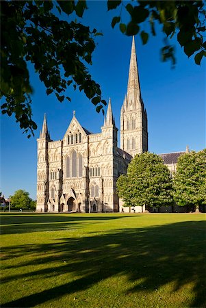 salisbury cathedral - La façade occidentale de la cathédrale de Salisbury de la cathédrale proche, Salisbury, Wiltshire, Angleterre, Royaume-Uni, Europe Photographie de stock - Rights-Managed, Code: 841-05785212