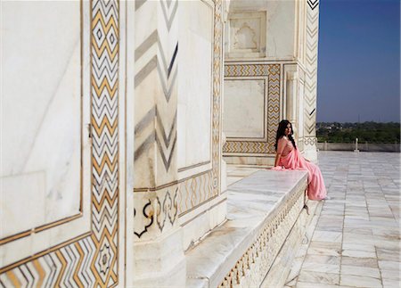 sari - Woman in sari at Taj Mahal, UNESCO World Heritage Site, Agra, Uttar Pradesh, India, Asia Foto de stock - Con derechos protegidos, Código: 841-05785291