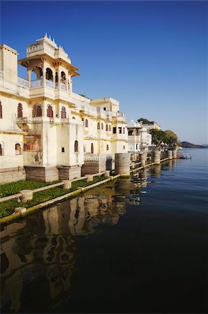 rajasthan - Bagore-ki-Haveli on Lake Pichola, Udaipur, Rajasthan, India, Asia Foto de stock - Con derechos protegidos, Código: 841-05785336