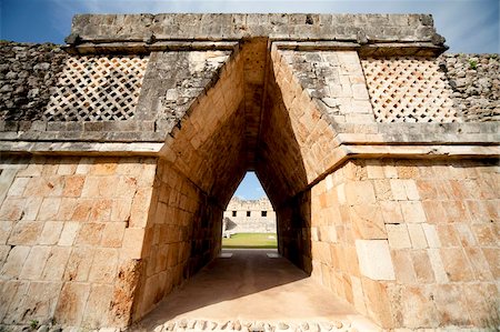 Palais du gouverneur dans les ruines mayas d'Uxmal, patrimoine mondial de l'UNESCO, du Yucatan, au Mexique, en Amérique du Nord Photographie de stock - Rights-Managed, Code: 841-05785454