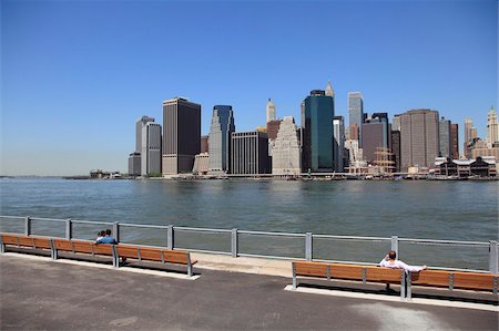 simsearch:841-02944390,k - Recently opened Pier 1, part of Brooklyn Bridge Park, Brooklyn, New York City, United States of America, North America Foto de stock - Con derechos protegidos, Código: 841-05785555