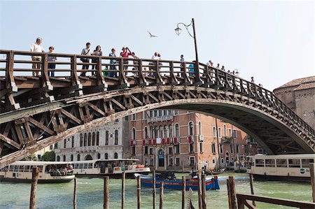 The wooden Accademia Bridge over the Grand Canal, Venice, UNESCO World Heritage Site, Veneto, Italy, Europe Stock Photo - Rights-Managed, Code: 841-05785582