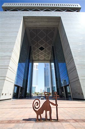La construction de la barrière est la plaque tournante de la Dubai International Finance Center (DIFC), abritant la bourse et nombreuses maisons de finance internationale, Dubai, Émirats Arabes Unis, Moyen-Orient Photographie de stock - Rights-Managed, Code: 841-05785675