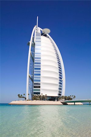 The iconic Burj Al Arab Hotel, Jumeirah, Dubai, United Arab Emirates, Middle East Fotografie stock - Rights-Managed, Codice: 841-05785682