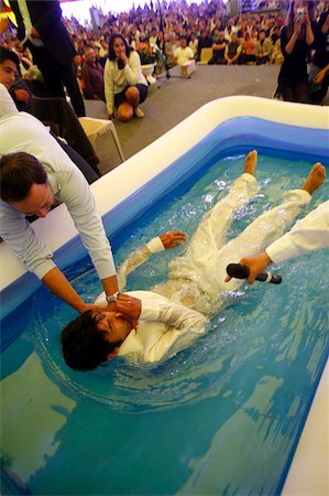 Baptism, Gipsy Evangelical meeting, Chaumont-Semoutiers, Haute-Marne, France, Europe Foto de stock - Con derechos protegidos, Código: 841-05785791