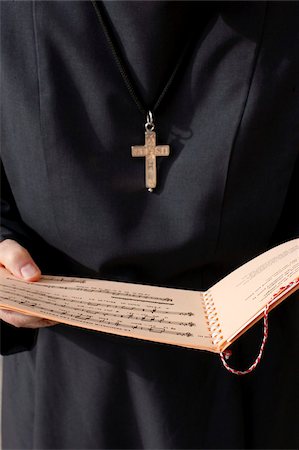 simsearch:841-05785800,k - Catholic nun holding a music sheet, Annecy, Haute-Savoie, France, Europe Foto de stock - Con derechos protegidos, Código: 841-05785802