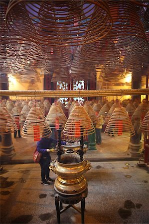 simsearch:841-07782546,k - Incense coils in main hall, Man Mo Temple, Hong Kong, China, Asia Foto de stock - Con derechos protegidos, Código: 841-05785955