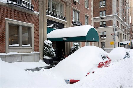 park avenue - Autos begraben im Schnee an der Park Avenue nach einem Schneesturm in New York City, New York State, Vereinigten Staaten von Amerika, Nordamerika Stockbilder - Lizenzpflichtiges, Bildnummer: 841-05781076