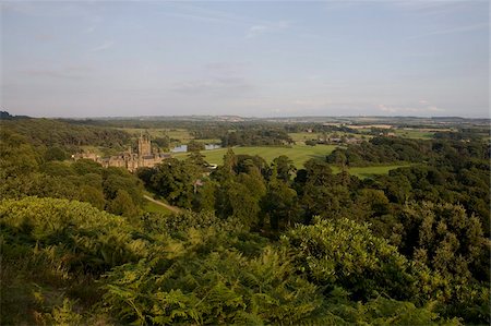 port talbot - Schloss im Wald gesehen von Capel Mair, Margam Country Park, Port Talbot, West Glamorgan, Wales, Vereinigtes Königreich, Europa Stockbilder - Lizenzpflichtiges, Bildnummer: 841-05781457