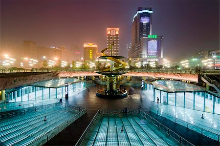 sichuan province - La place Tianfu à nuit, Chengdu, Sichuan, Chine, Asie Photographie de stock - Rights-Managed, Code: 841-05781462