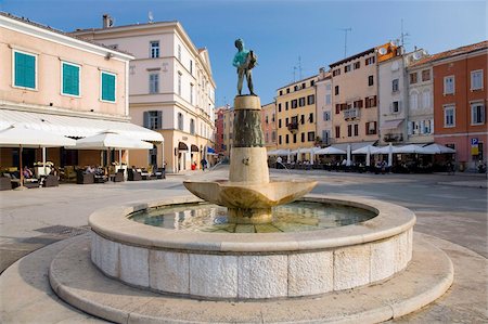 rovigno - Fontaine attrayant à Trg marsala Tita, Rovinj (Rovigno), Istrie, Croatie, Europe Photographie de stock - Rights-Managed, Code: 841-05781597