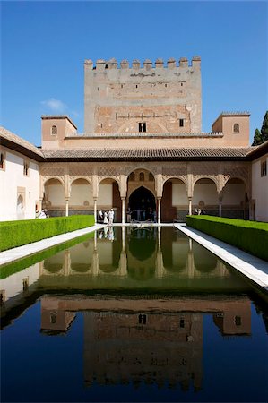 simsearch:841-02944262,k - Patio de los Arrayanes and Comares Tower, Alhambra Palace, UNESCO World Heritage Site, Granada, Andalucia, Spain, Europe Fotografie stock - Rights-Managed, Codice: 841-05781711