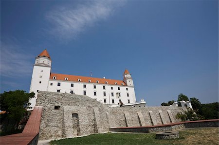 reconstrucción - Nouvellement rénové château, Bratislava, Slovaquie, Europe Photographie de stock - Rights-Managed, Code: 841-05782157